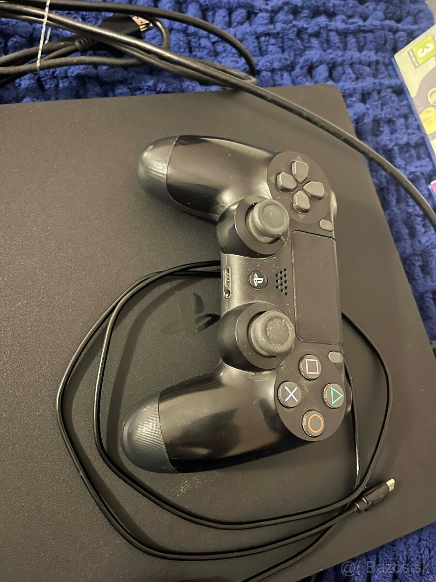 Playstation 4slim 500 GB - 3