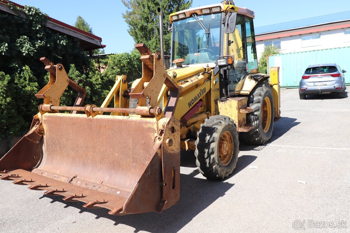 Báger KOMATSU WB97R - 3