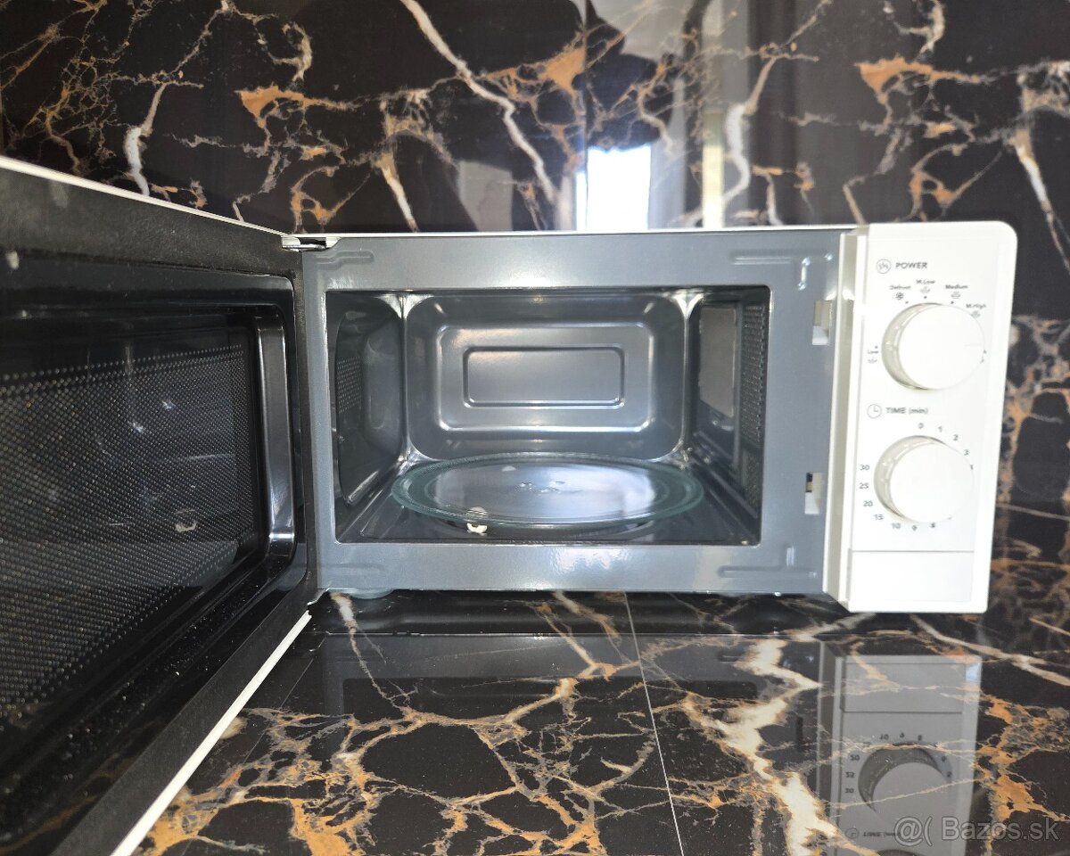 Predám Zachovalú Mikrovlnku - 3