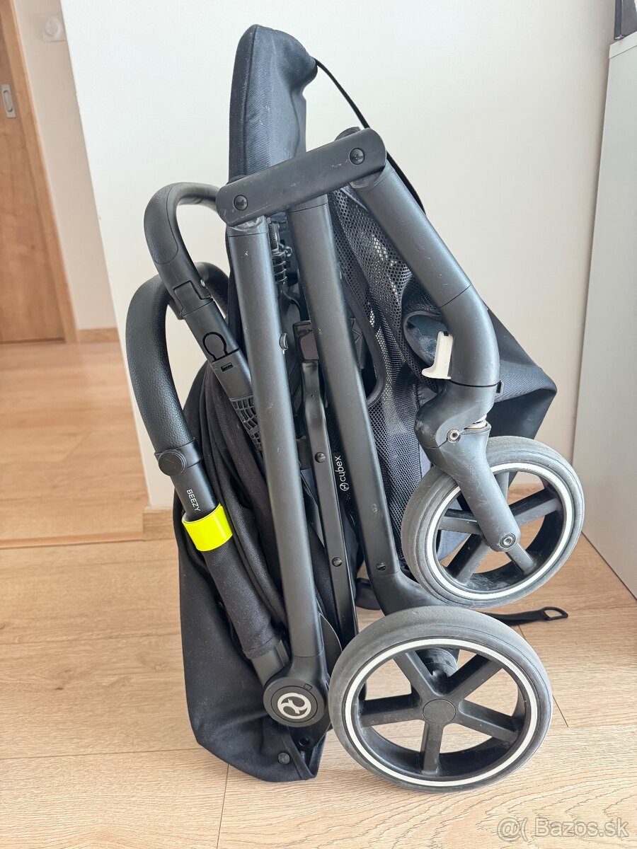 Predám kočik Cybex Beezy Magic Black - 3