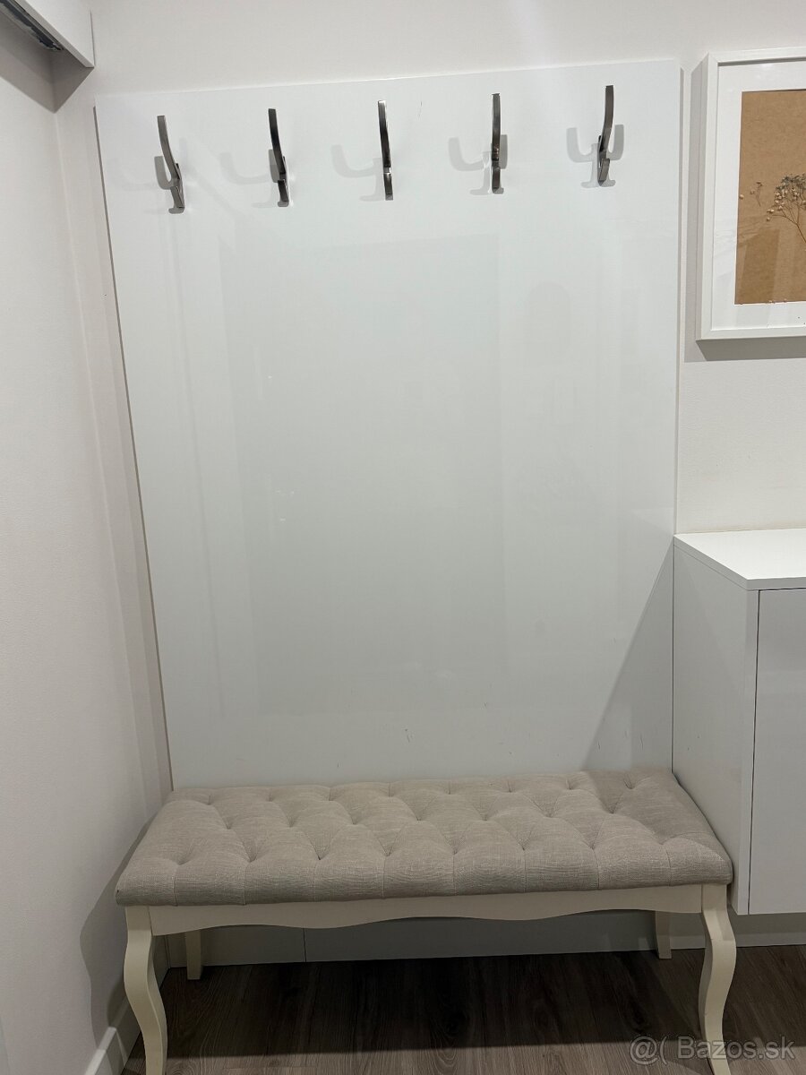 Botník a závesná stena biely lesk vyrábaný na mieru - 3