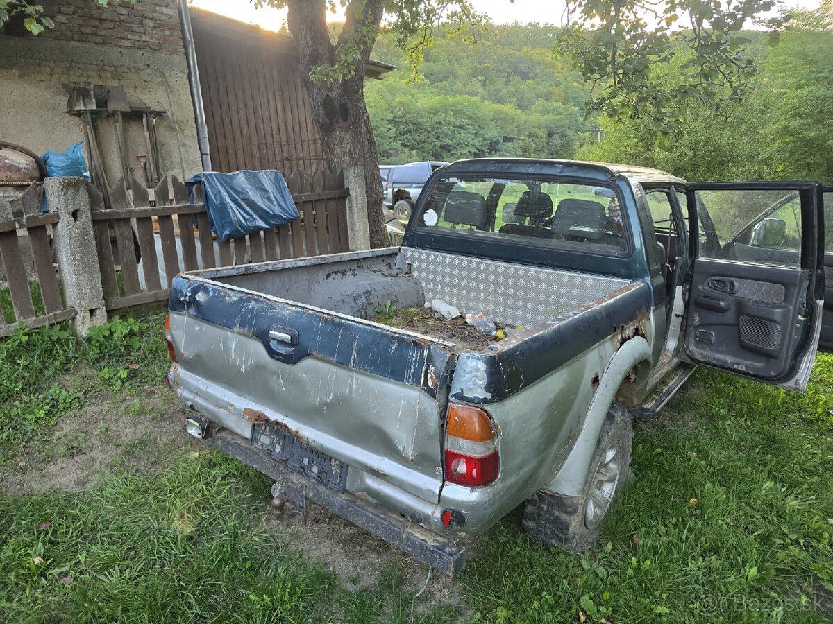 Mitsubishi L200 - 3