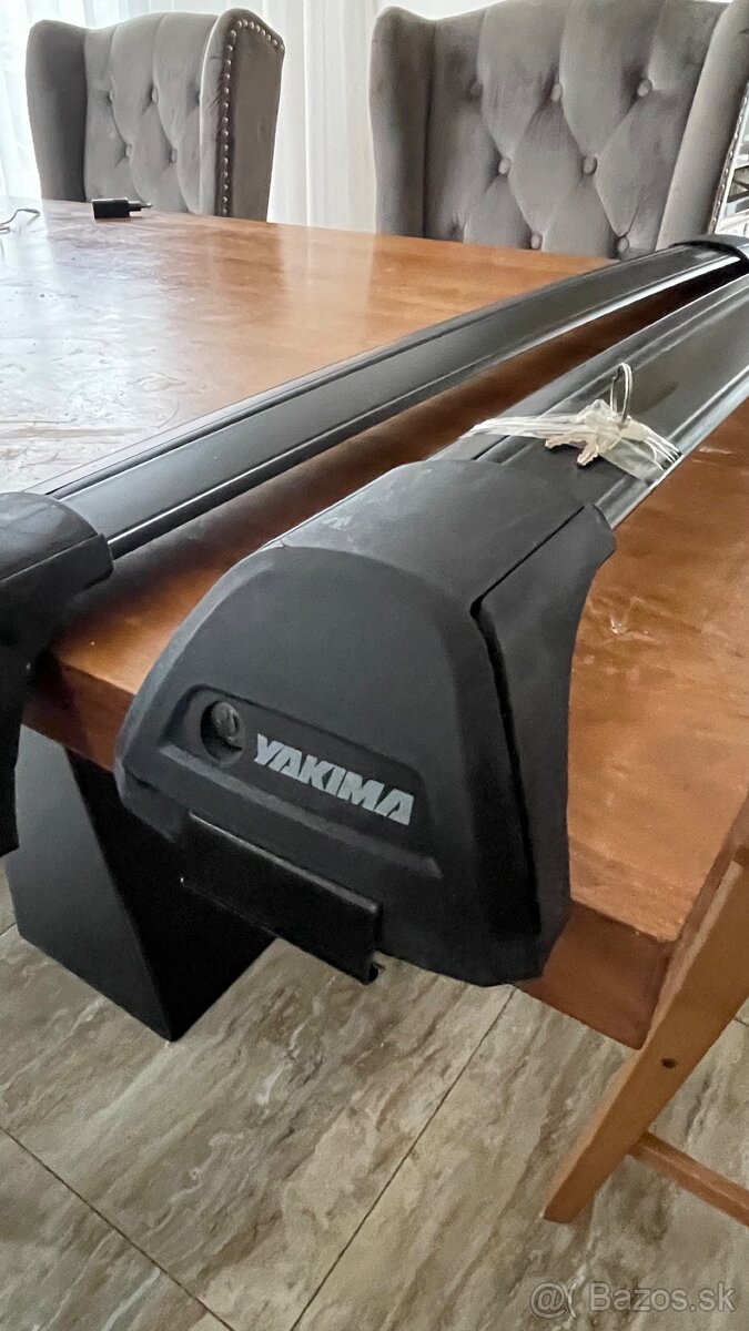 Yakima stresny nosic s Kitom na Touarega - 3