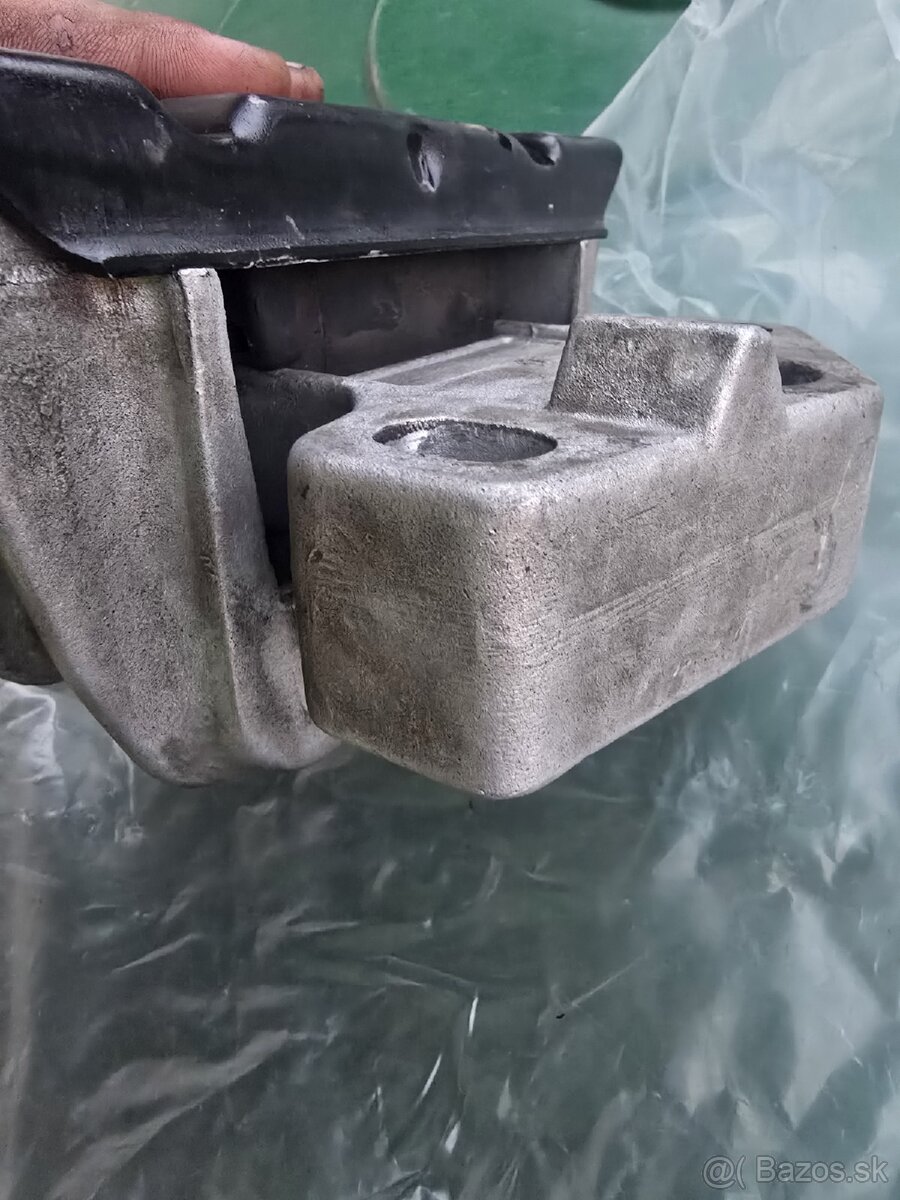 Uloženie manuálnej prevodovky SWAG - 3