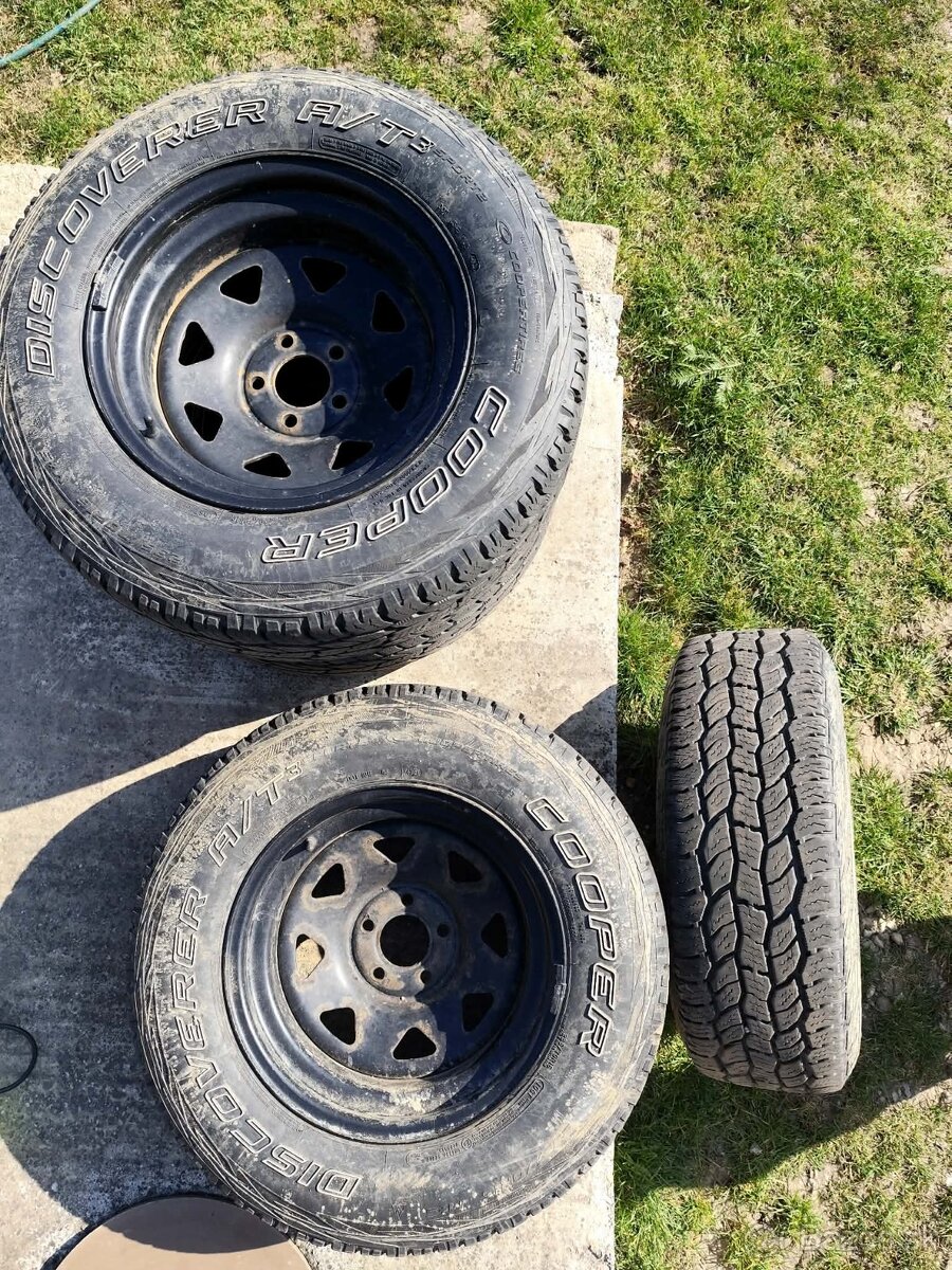 235/70 R16 - 3