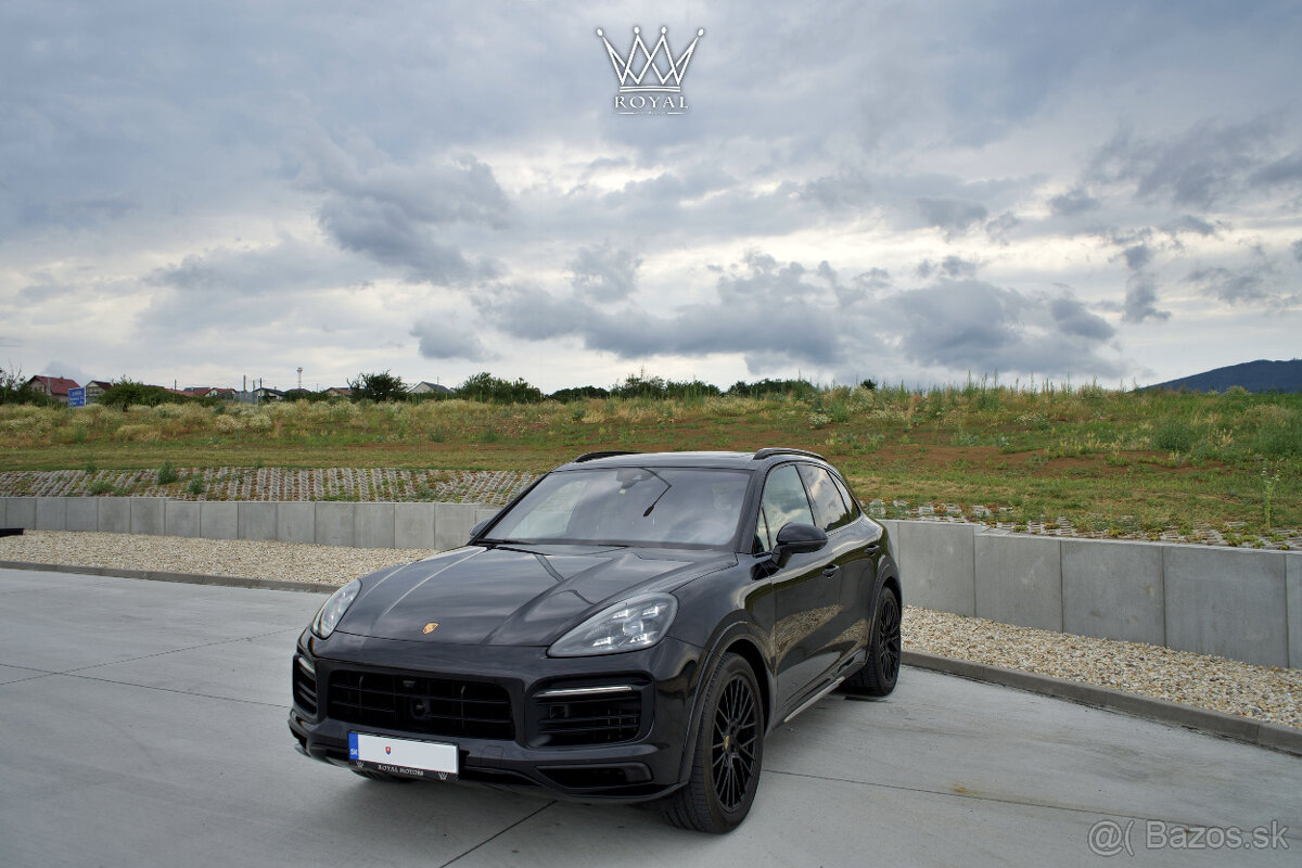 Porsche Cayenne GTS 4.0 V8 Black Edition DPH - 3