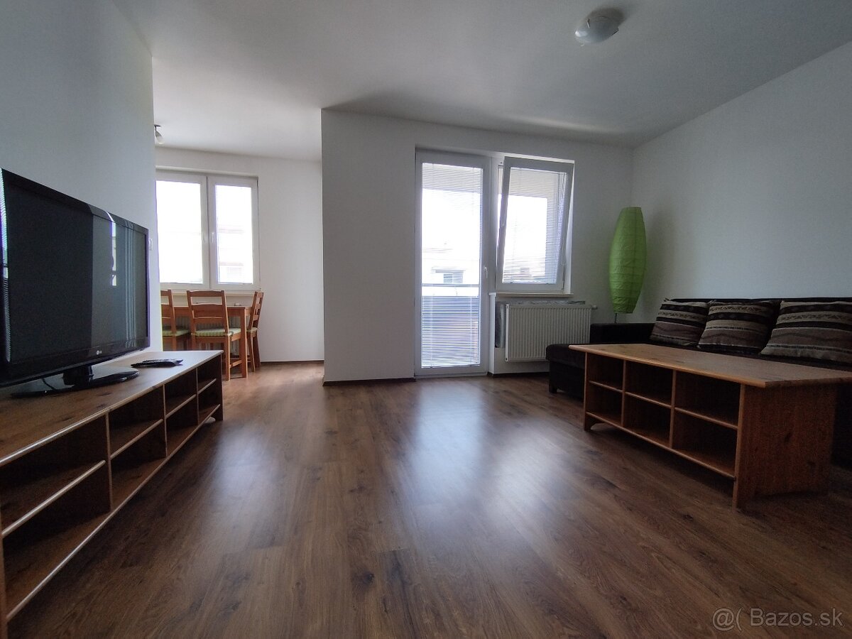 Prenajmem 1i byt v Trenčíne. - 3