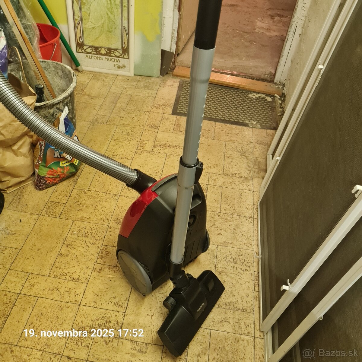 Predám vysávač Philips - 3