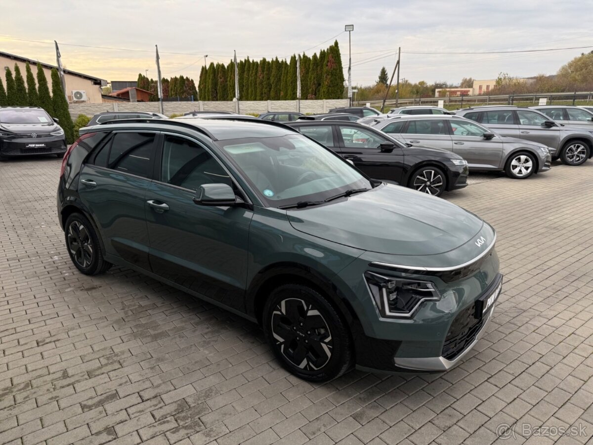 Kia Niro EV PREMIUM 150kW/64kwh - 3