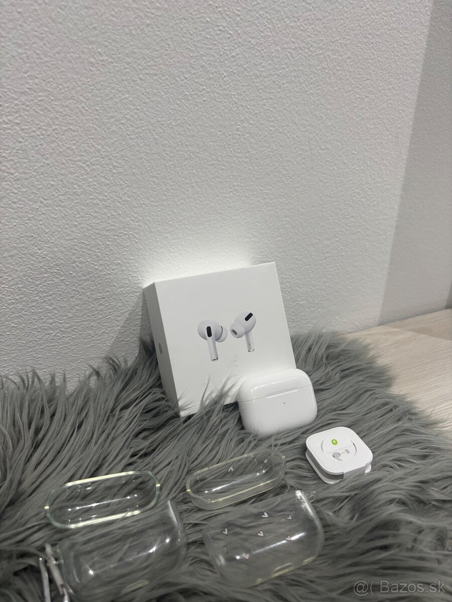 AirPods Pro + 2x Obal - 3