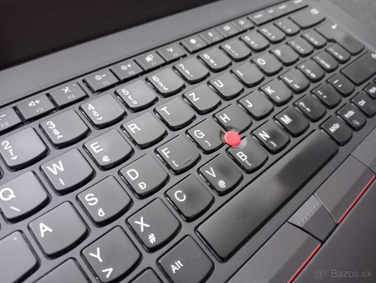 Lenovo thinkpad t470 ,Intel(R) Core™i5 , 8gb ram , ssd - 3