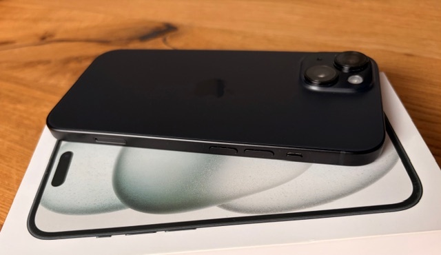 IPhone 15 128 GB čierny - 3