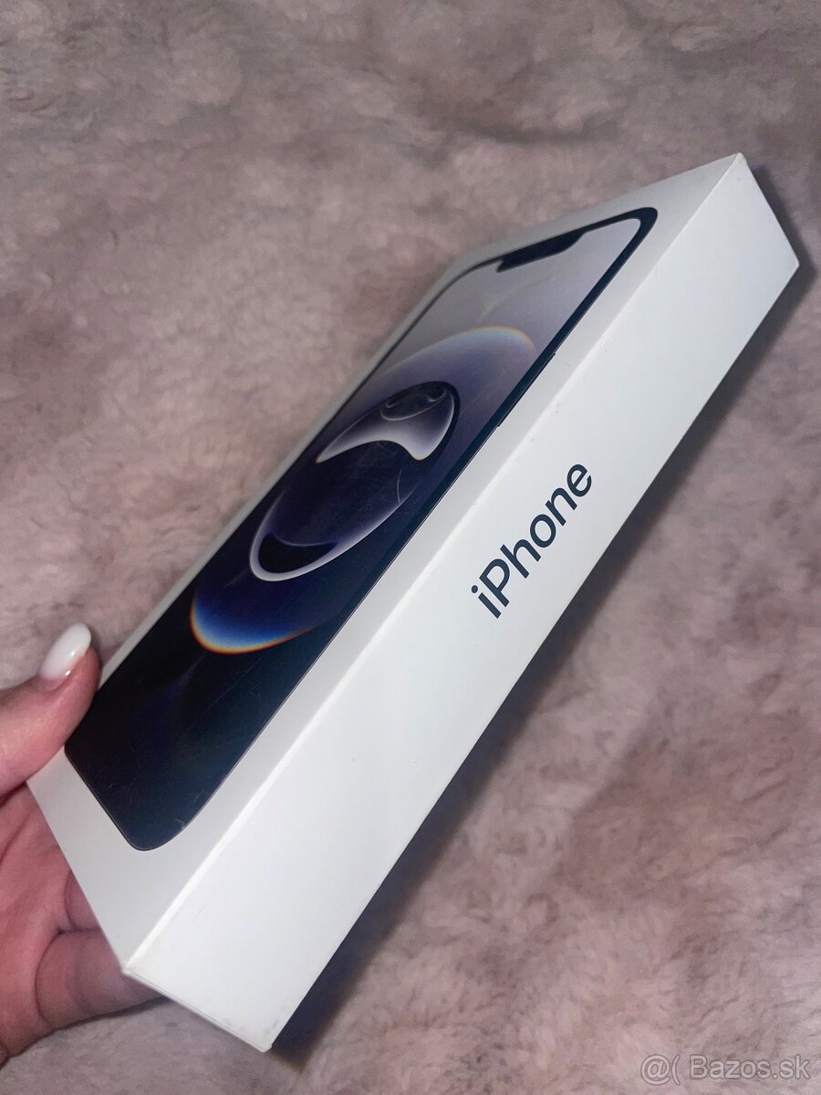 Nový iPhone 16e 128 GB Black - 3