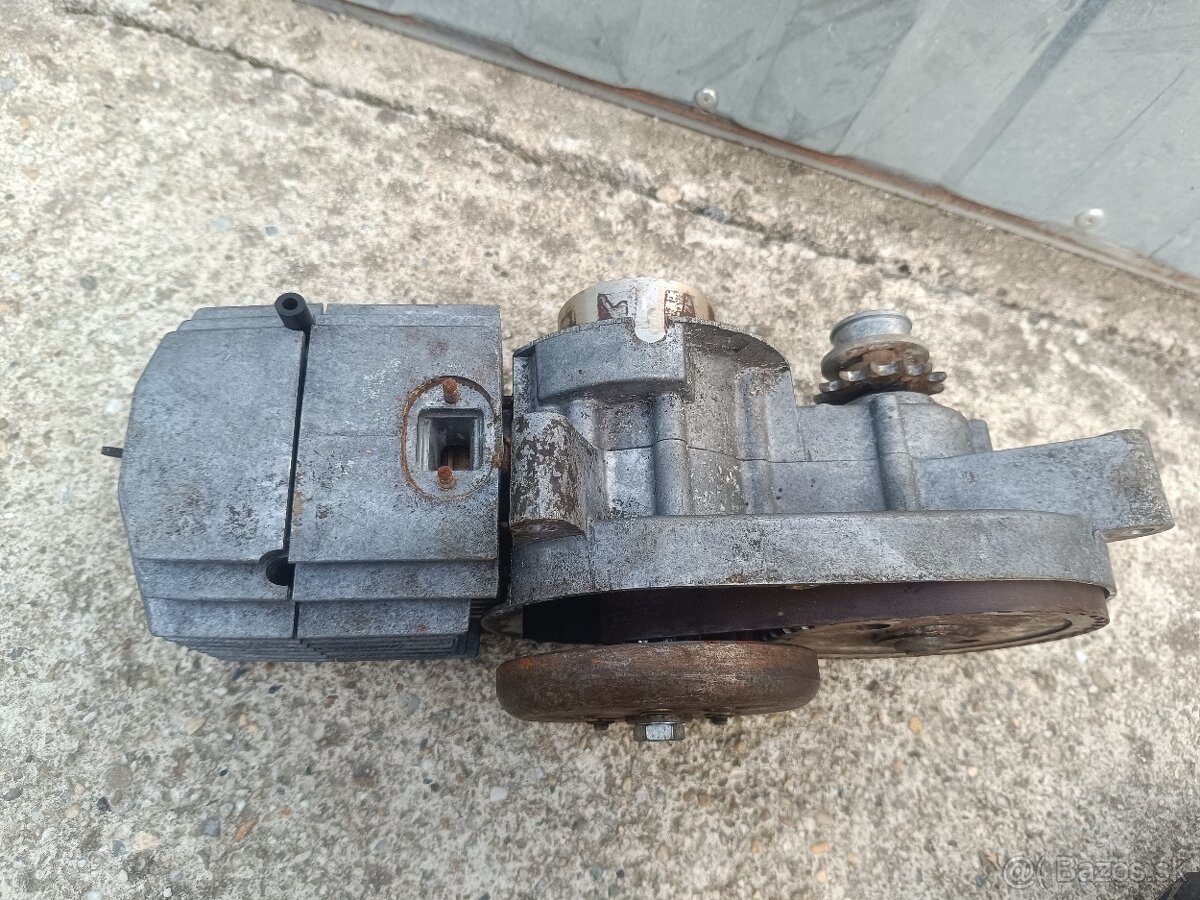 Motor babeta 215 - 3