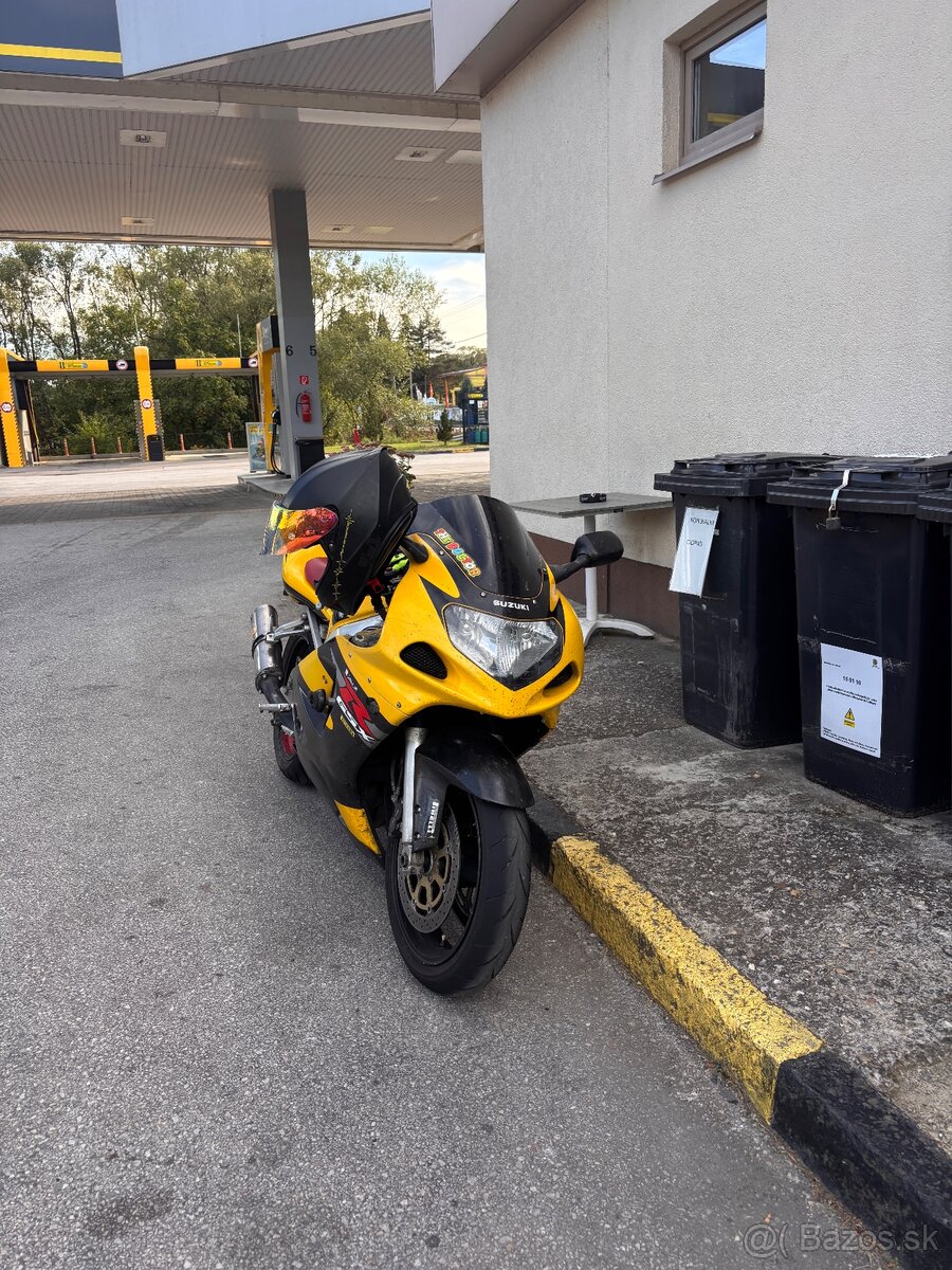 Suzuki gsxr 600 - 3