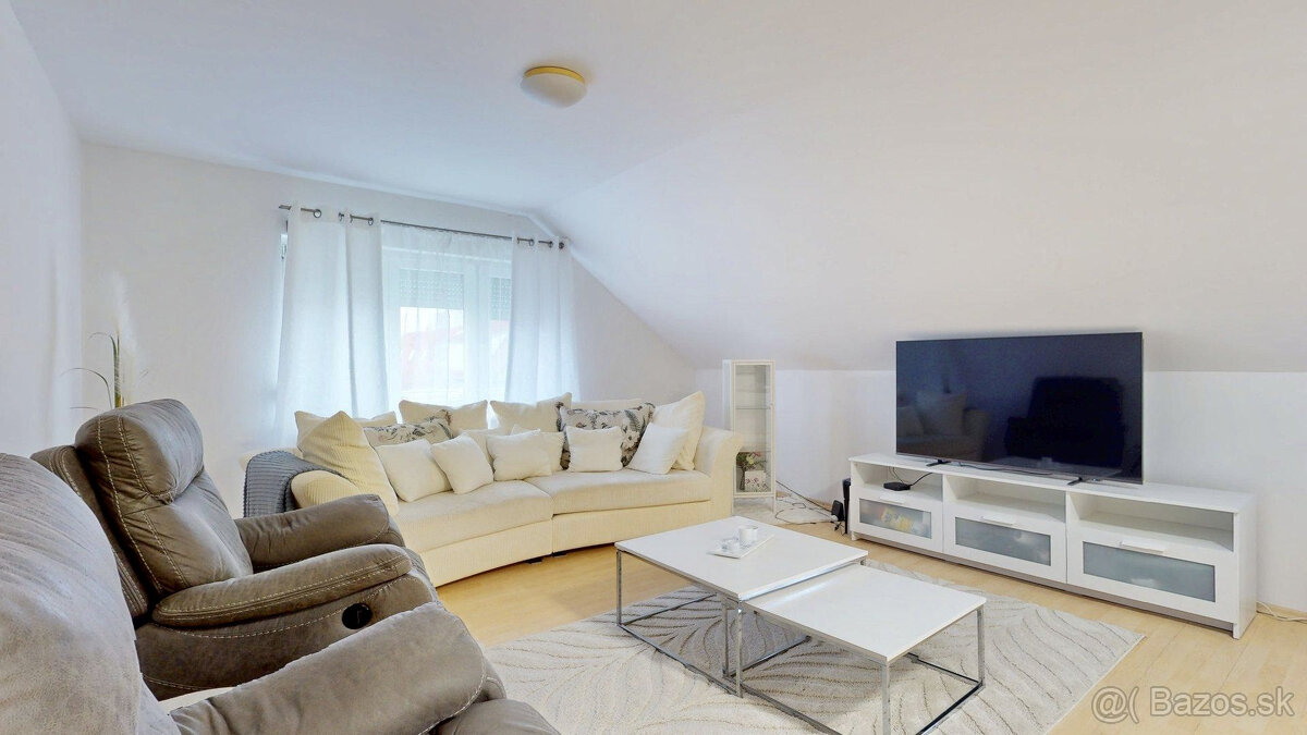 4-izbový byt s komfortom domu - províziu platí prenajímateľ - 3