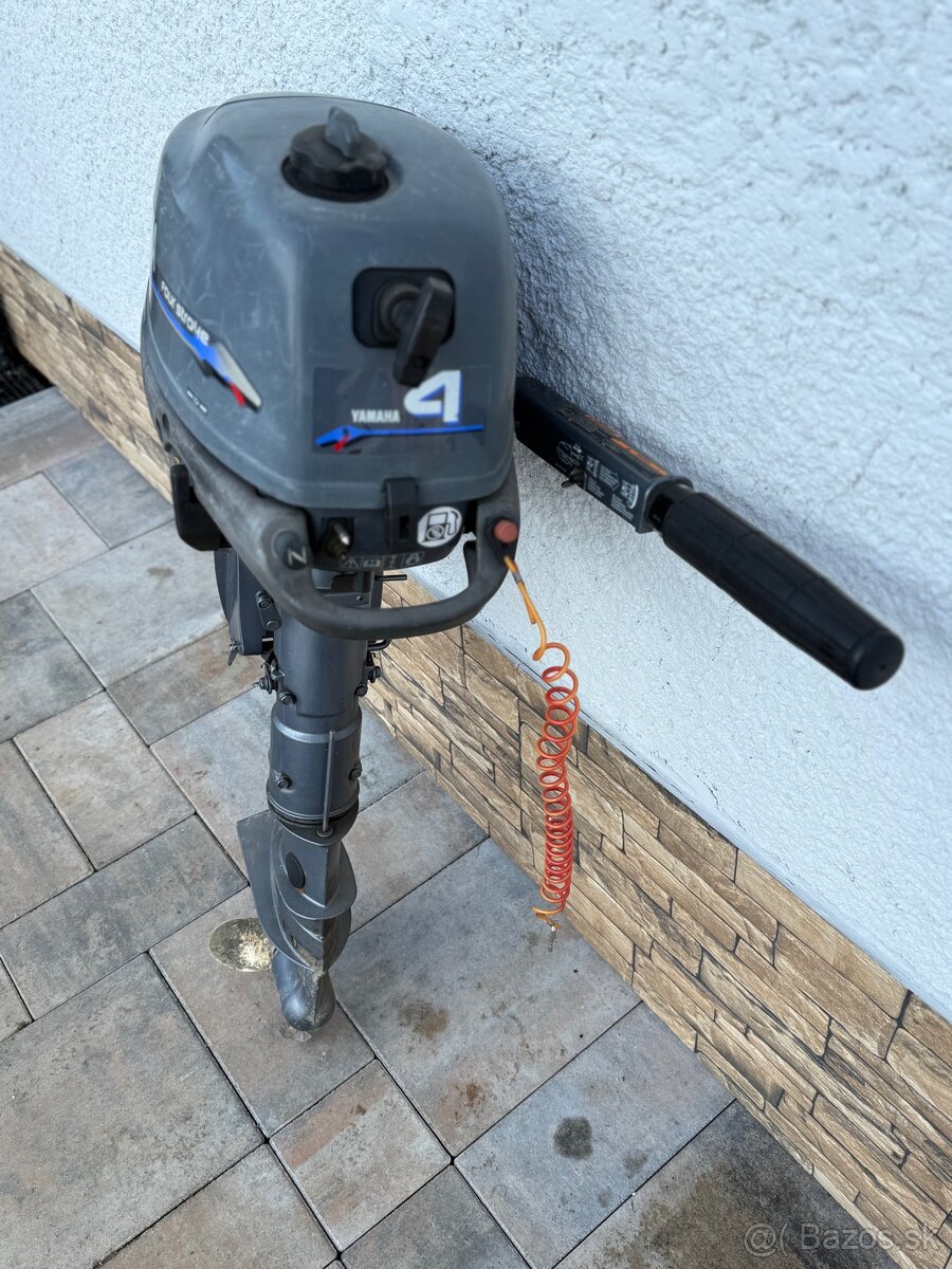 Zavesny lodny motor - 3