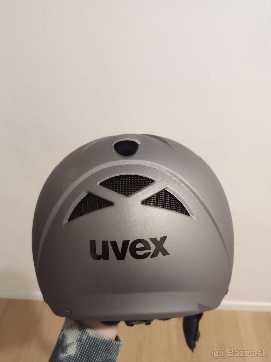 Lyžiarska prilba so štítom - 3