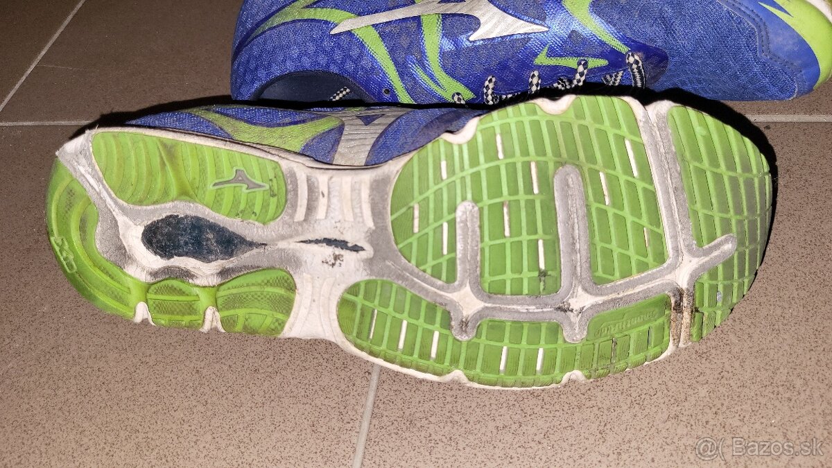 Mizuno wave Hitogami panske v.44 - 3