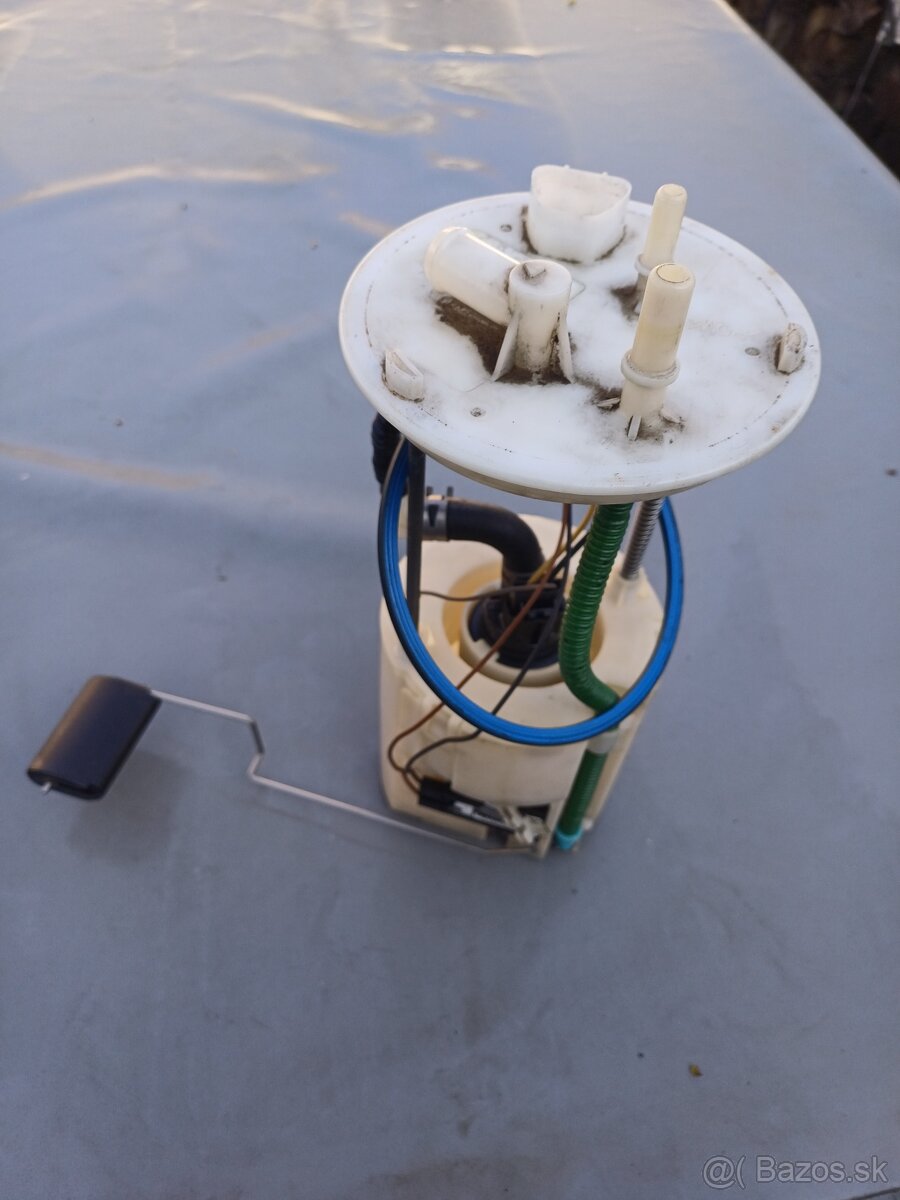 Palivové čerpadlo- plávak Kia Hyundai 31110 2Y000 - 3