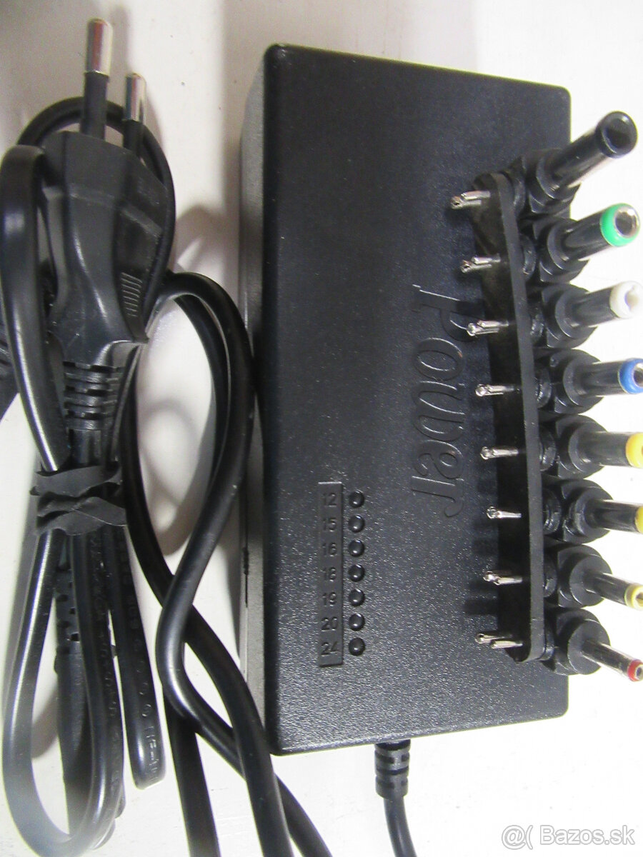 Univerzálna nabíjačka pre noteboky do 5,5A- 96W - 3