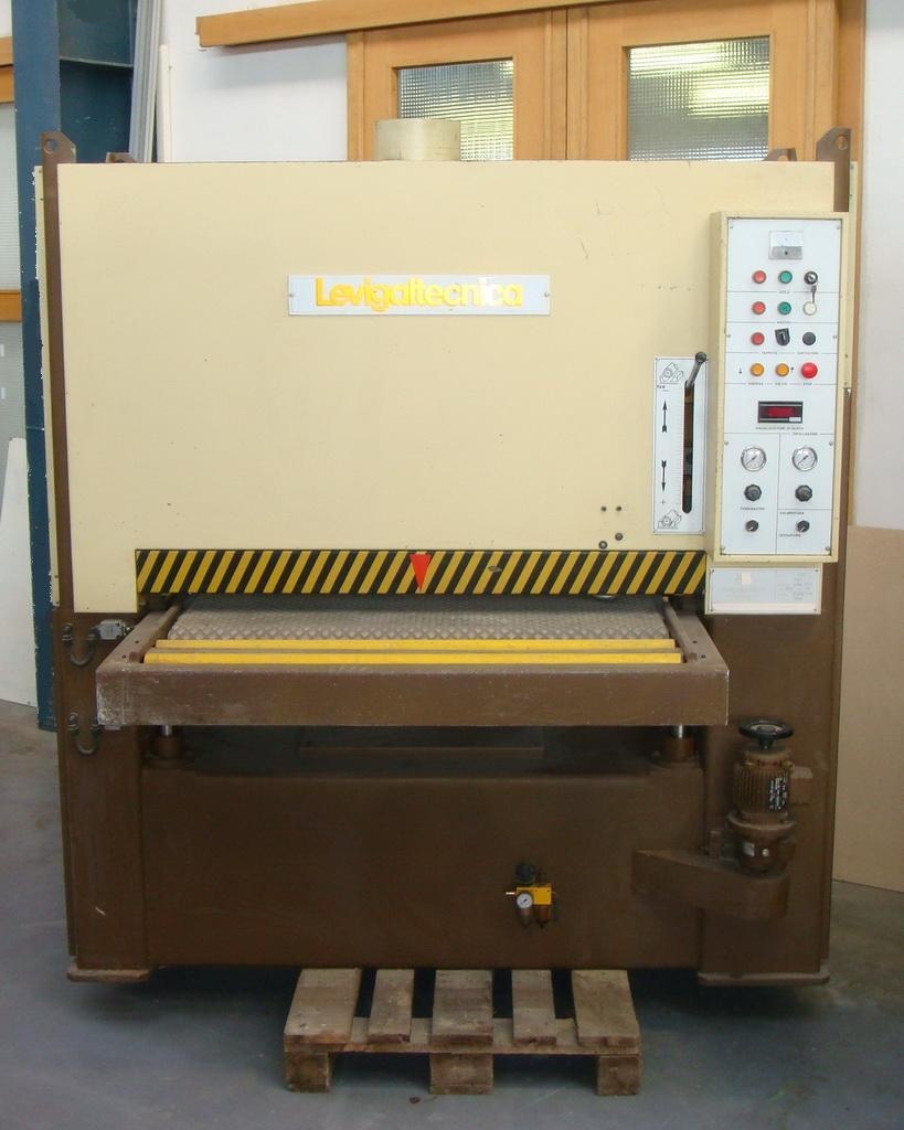 Širokopásová bruska LEVIGATECNICA - Brno - 3
