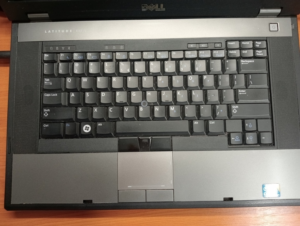 predám notebook DELL LATITUDE E5510 , WINDOWS 7. - 3