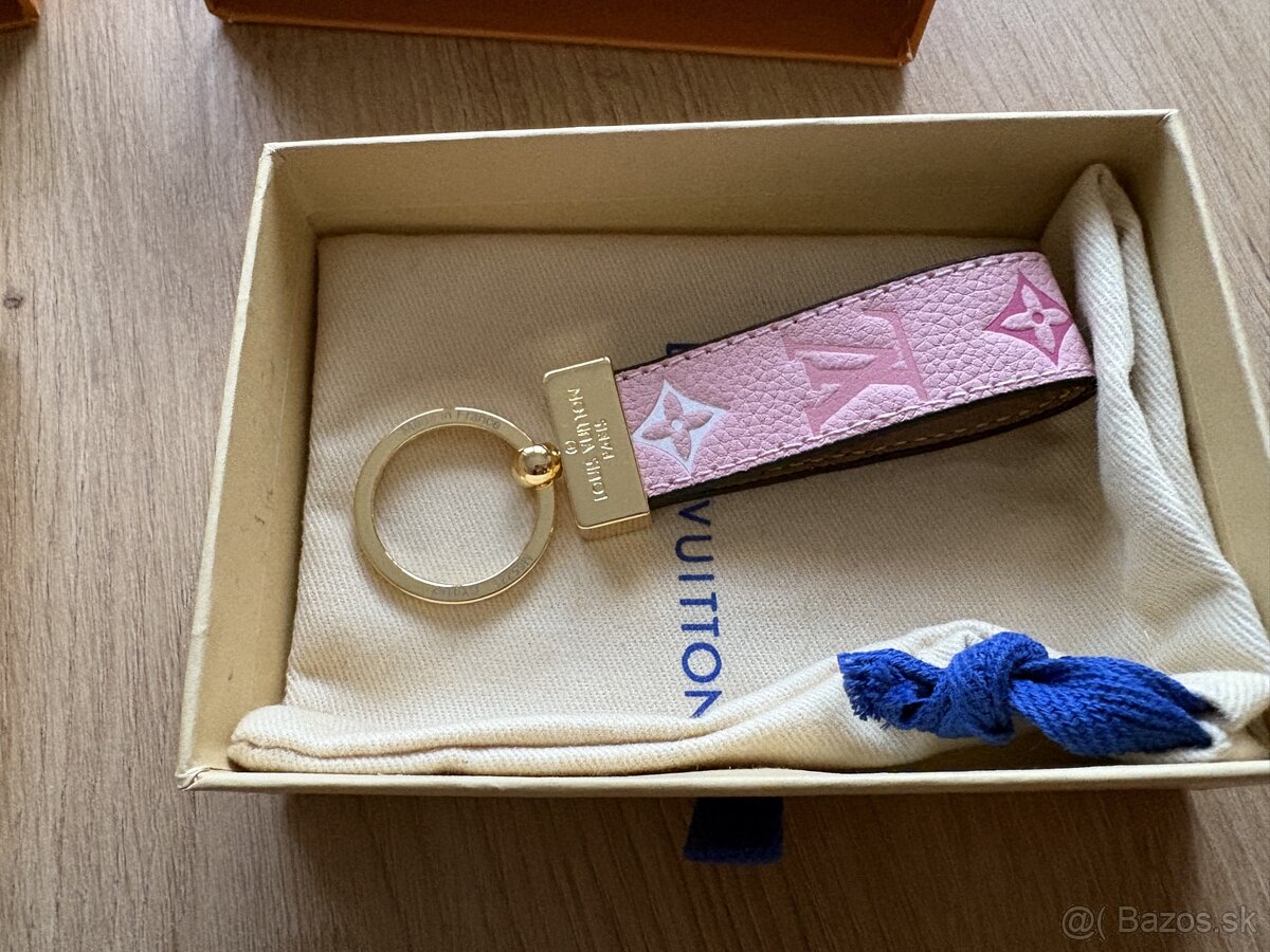 Prívesky kožené LV - 3