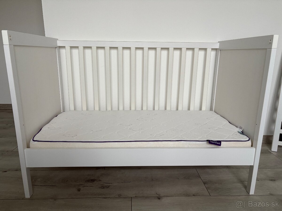 Detska postielka s matracom a komodou - 3