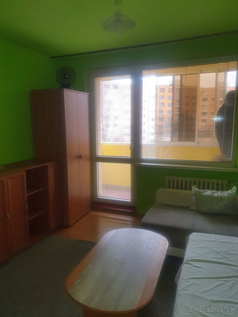 GARSONKA NA PRENAJOM - 3