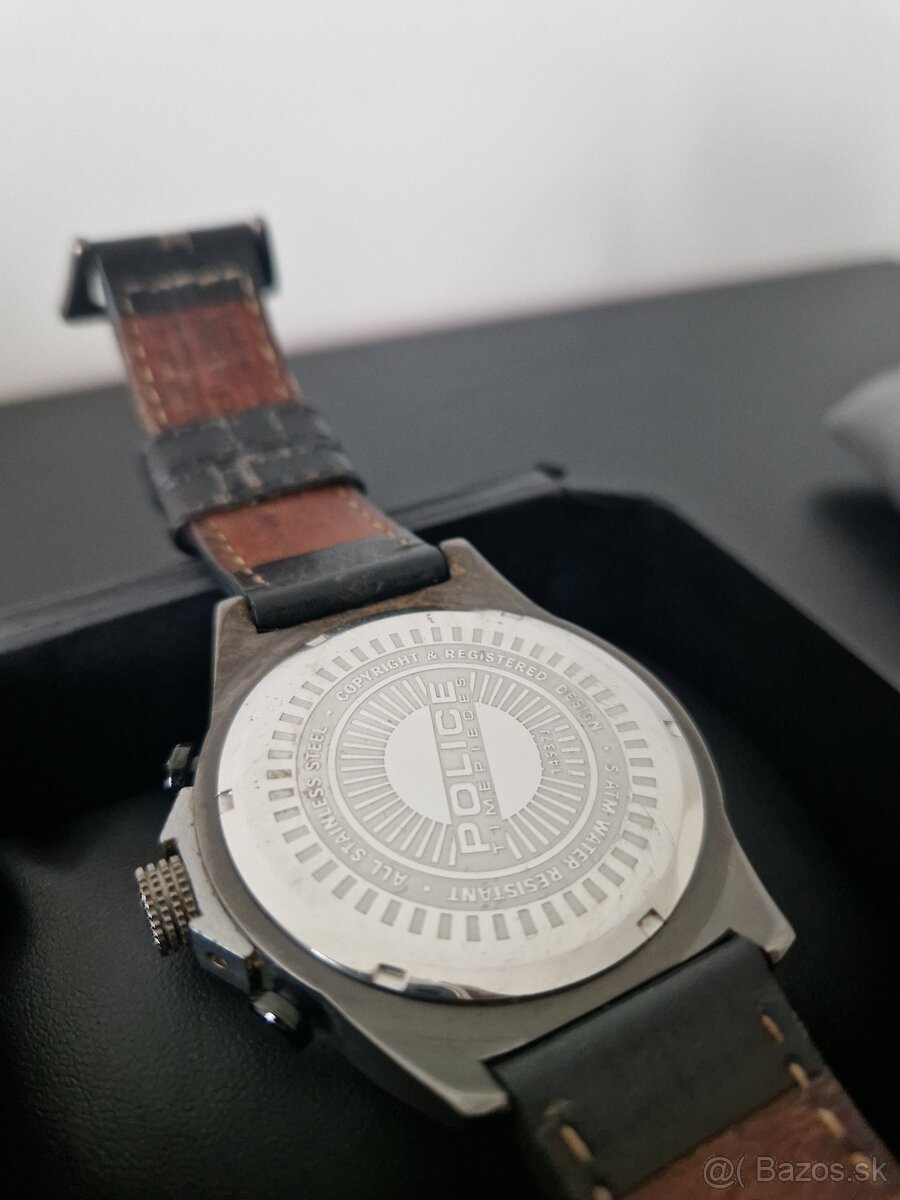 Predám hodinky Police - 3