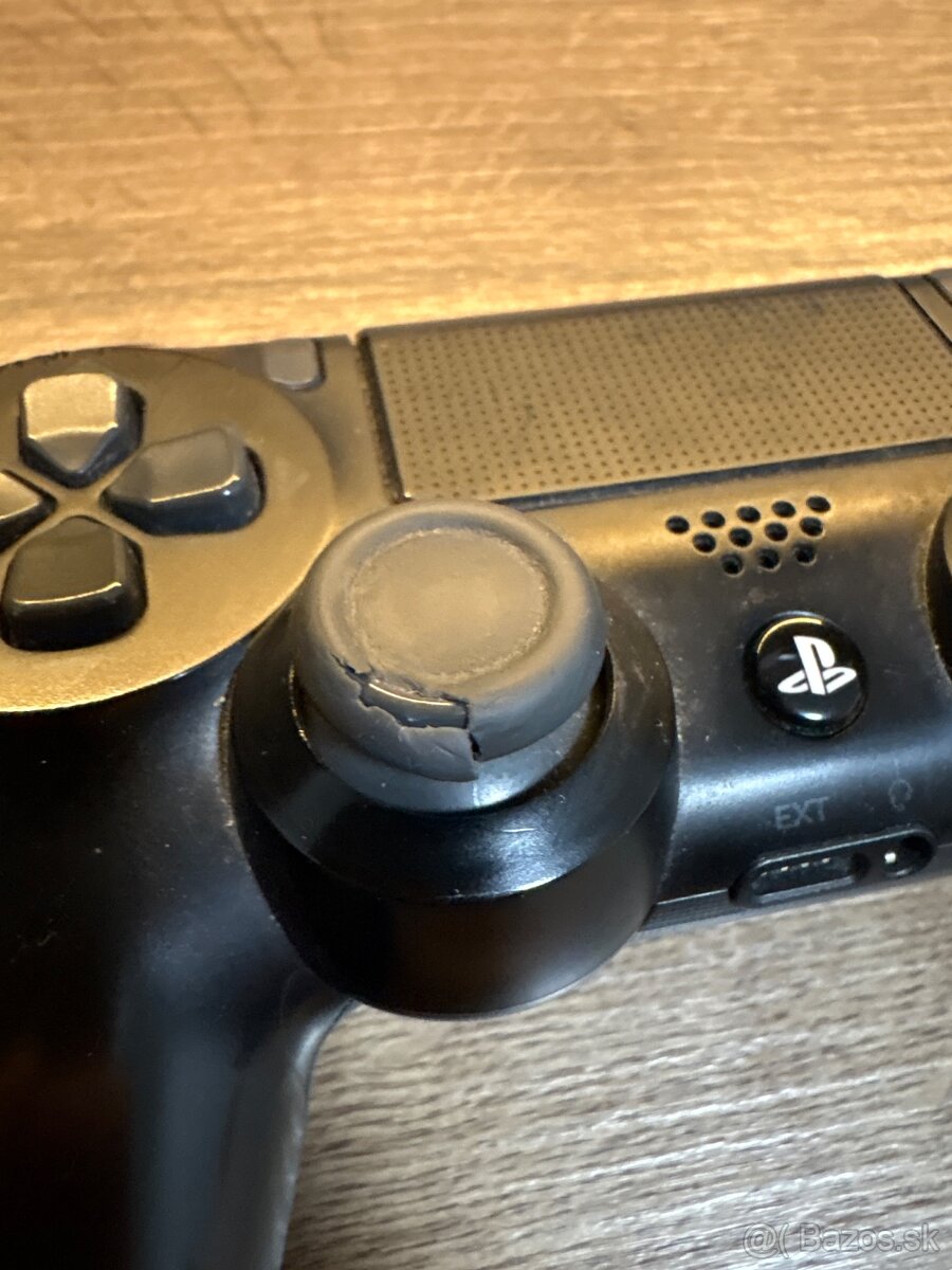 Predám ovládač na PlayStation 4 - 3