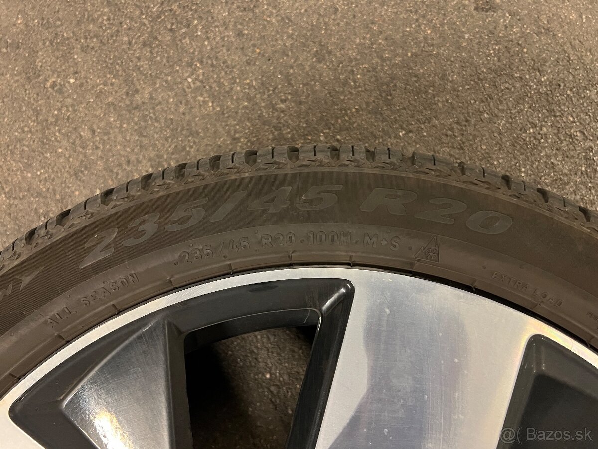 P: Pirelli Scorpion SF2 235/45 R20 celorocna pneu - 3