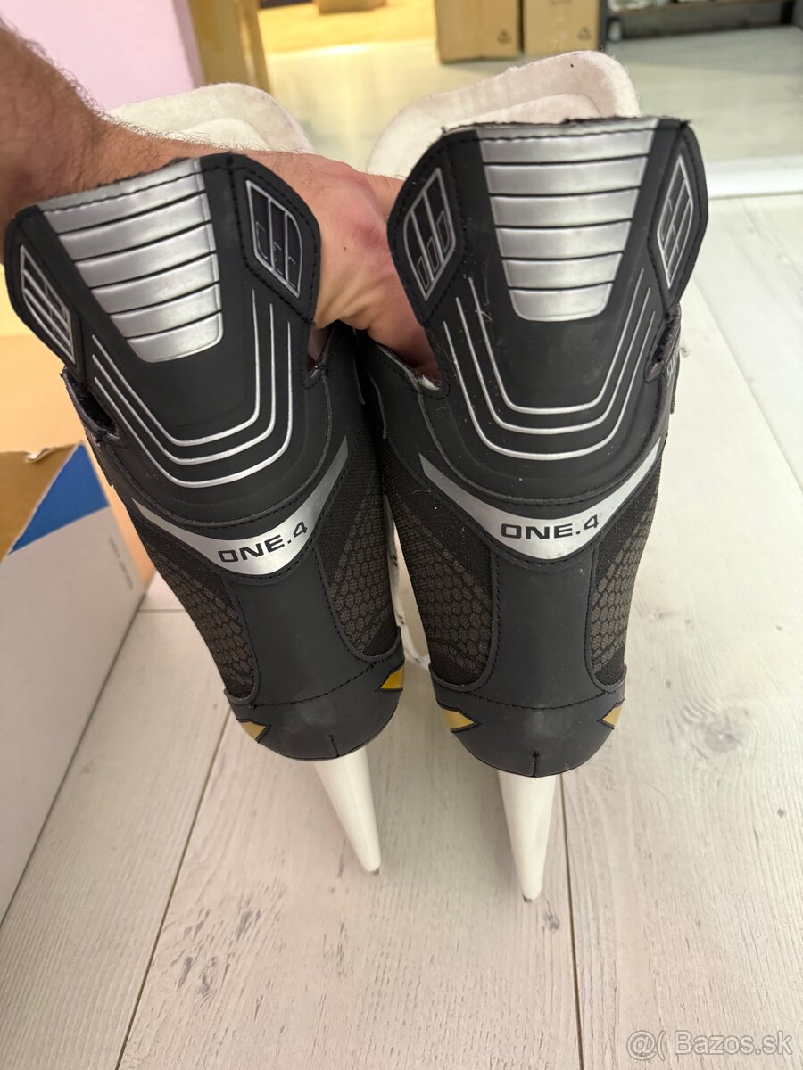 BAUER SUPREME VEĽKOSŤ 10 - 3