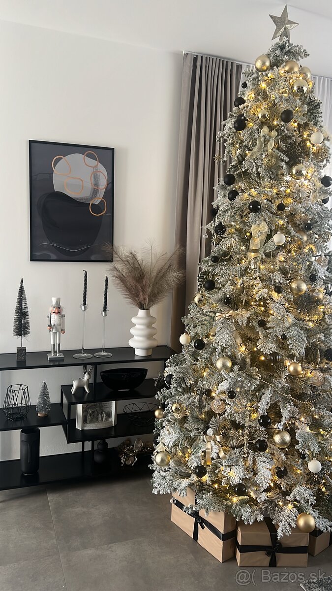 Vianočný stromček zasnežený - 3