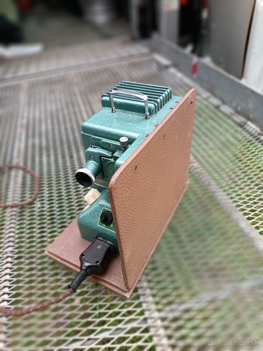 Retro premietačka - 3