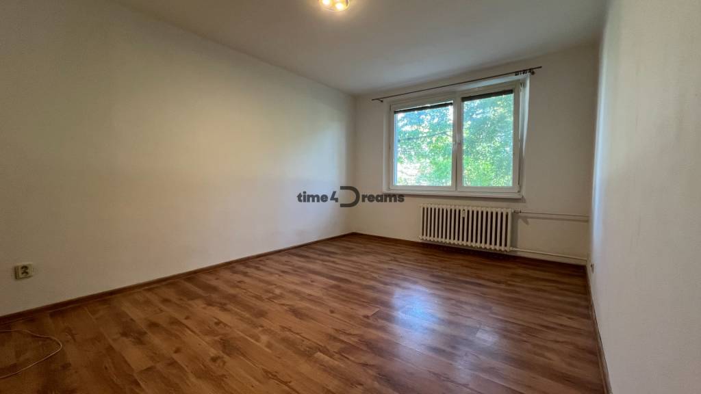 Na predaj: 2 izbový byt v širšom centre Piešťan - 3