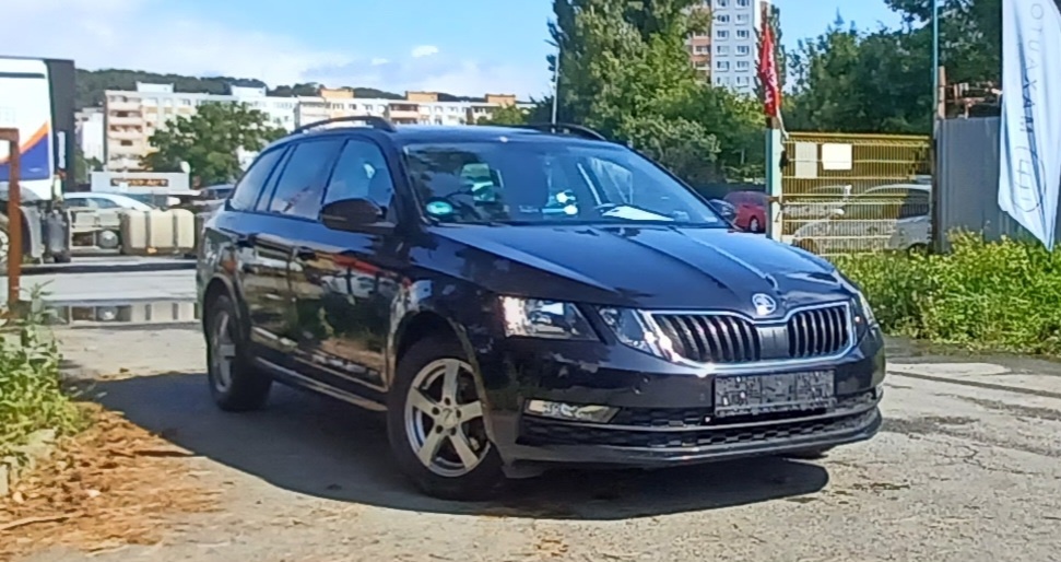 Škoda Octavia Combi 1.6 TDI 115k Ambition - 3