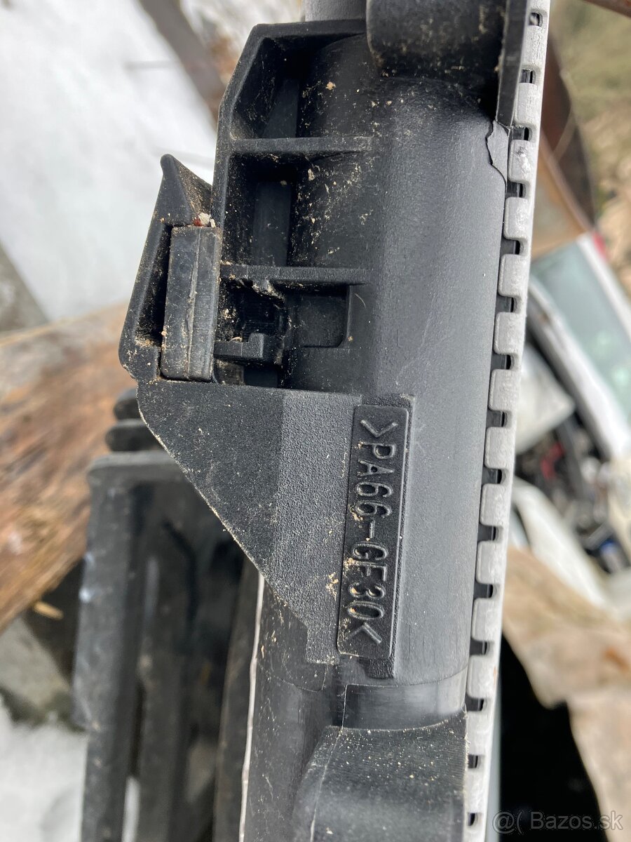 Chladič dacia logan,Renault 1,6 benzín - 3