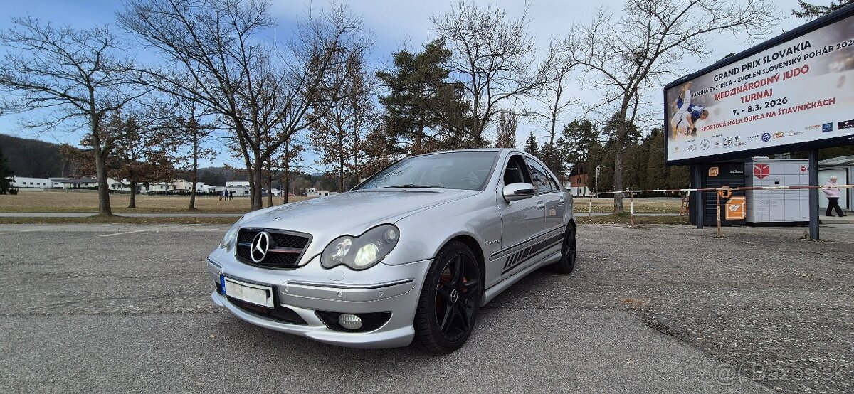 Mercedes Benz C32 AMG (2002) - 3