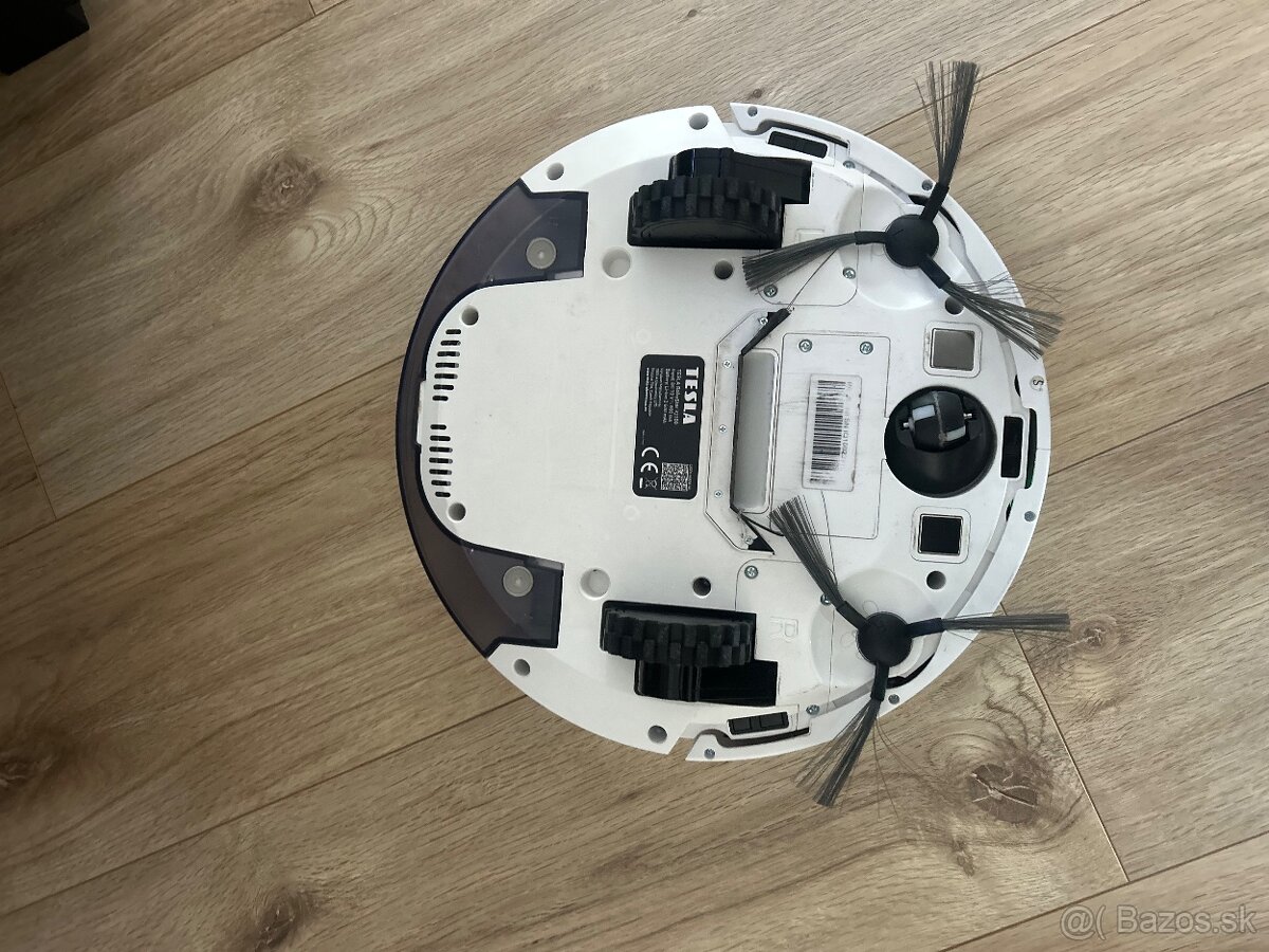 Roboticky vysaval tesla - 3