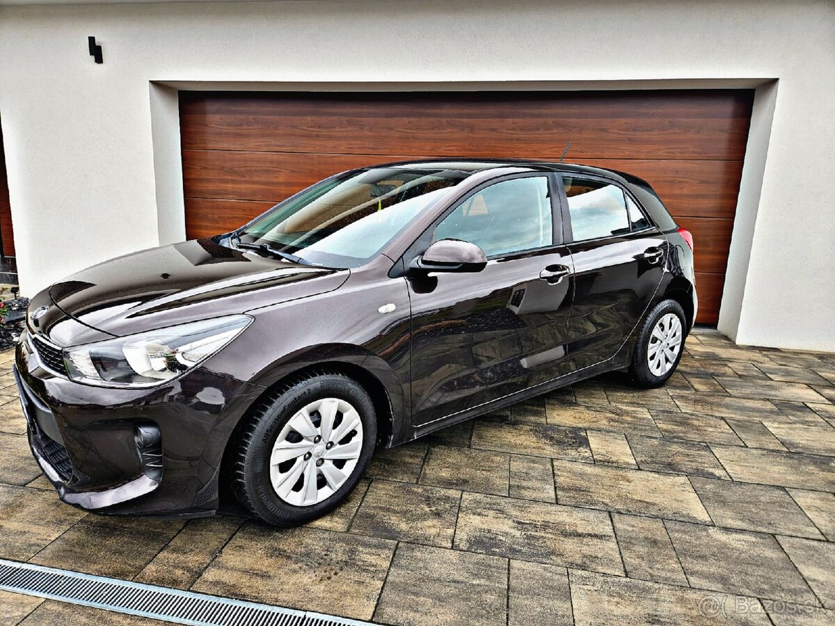 Kia Rio/2018/1.Majitel/Servisná knižka - 3