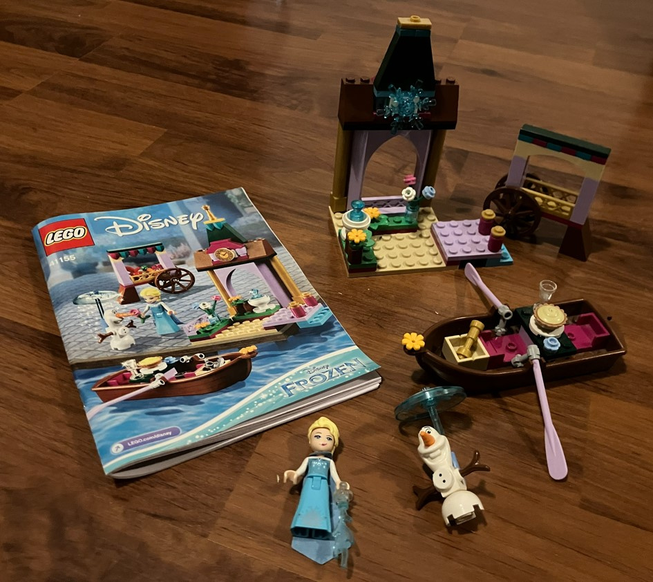 LEGO Disney 41155 Elsa and the Market Adventure - 3