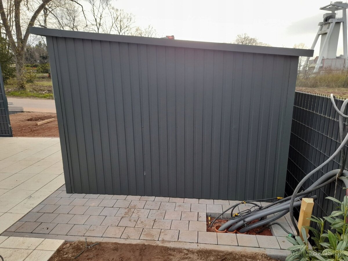 Plechová garáž 3x3m úložný priestor s bránou. - 3