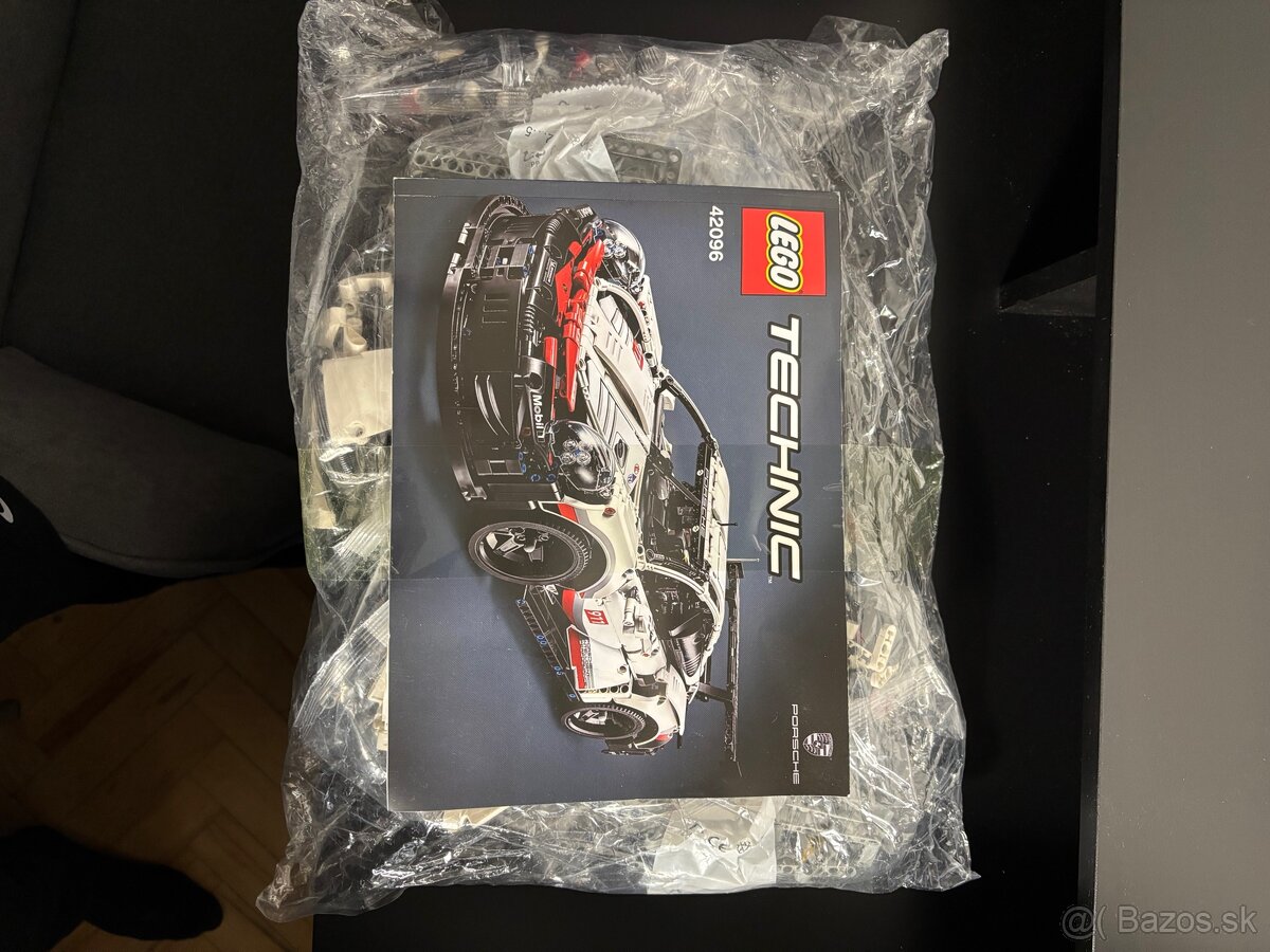 LEGO Technic Porsche 911 RSR (42096) - 3