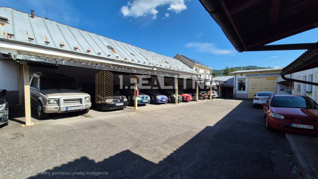 Priemyselný areál (tri haly, recepcia, kancelária, garáže, l - 3