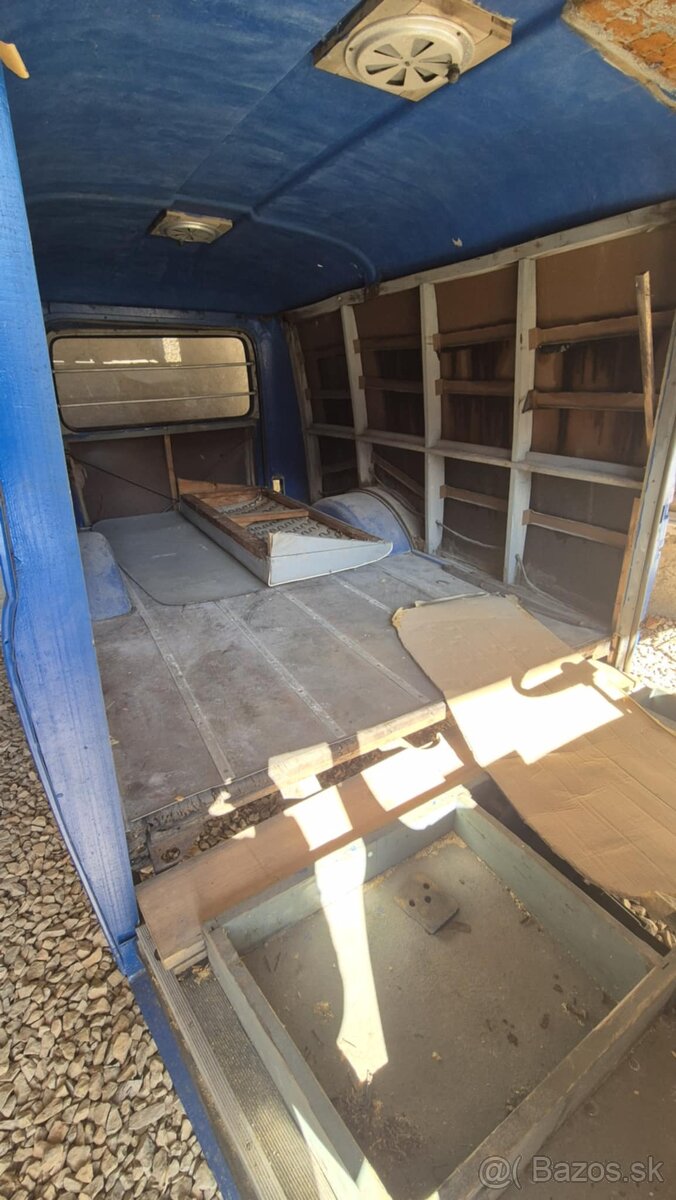 Barkas Framo-sanitka - 3