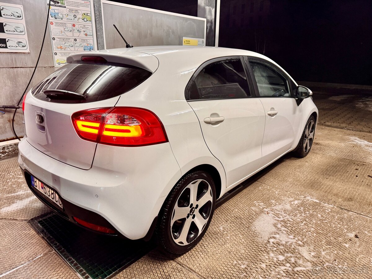 Kia Rio 1.4 CVVT, r. 2014 – benzín, manuál - 3