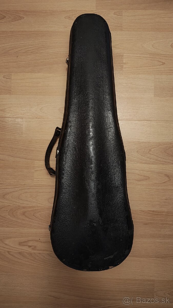 1/2 husle Cremona Luby
- 3