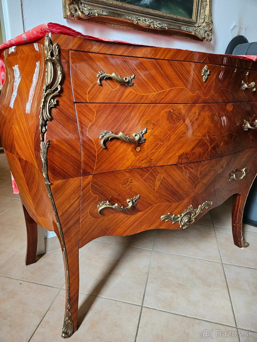 Intarzova komoda - 3